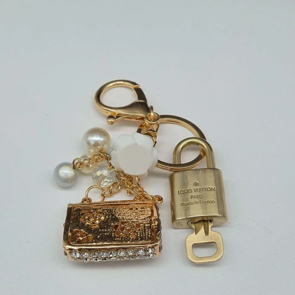 Louis Vuitton Gold Padlock 🔑 Authentic LV Unbranded Keychain Bag Charm - Picture 5 of 8